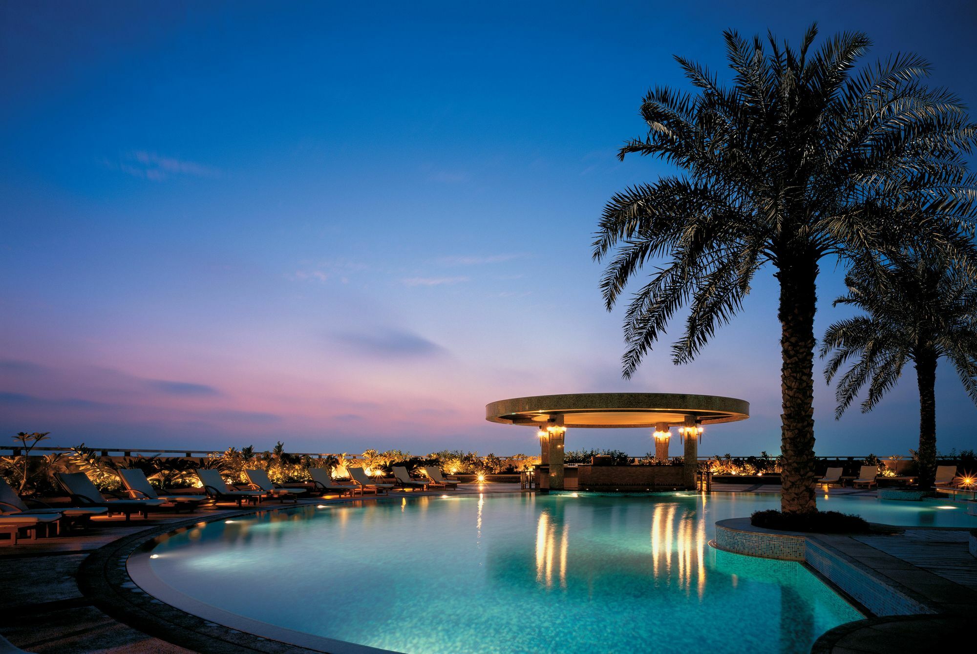 Shangri-la Apart-hotel 5*
